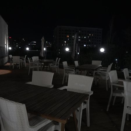 Gastello Hotel Бишкек Екстериор снимка