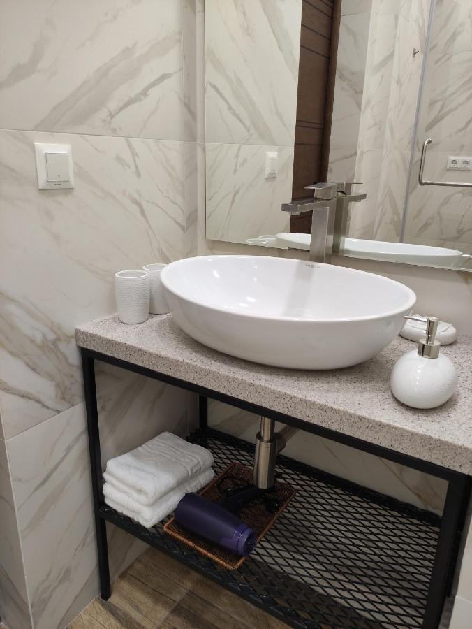 Gastello Hotel Бишкек Екстериор снимка