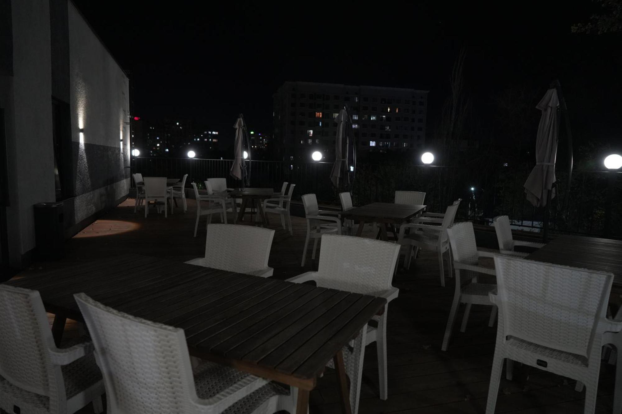 Gastello Hotel Бишкек Екстериор снимка