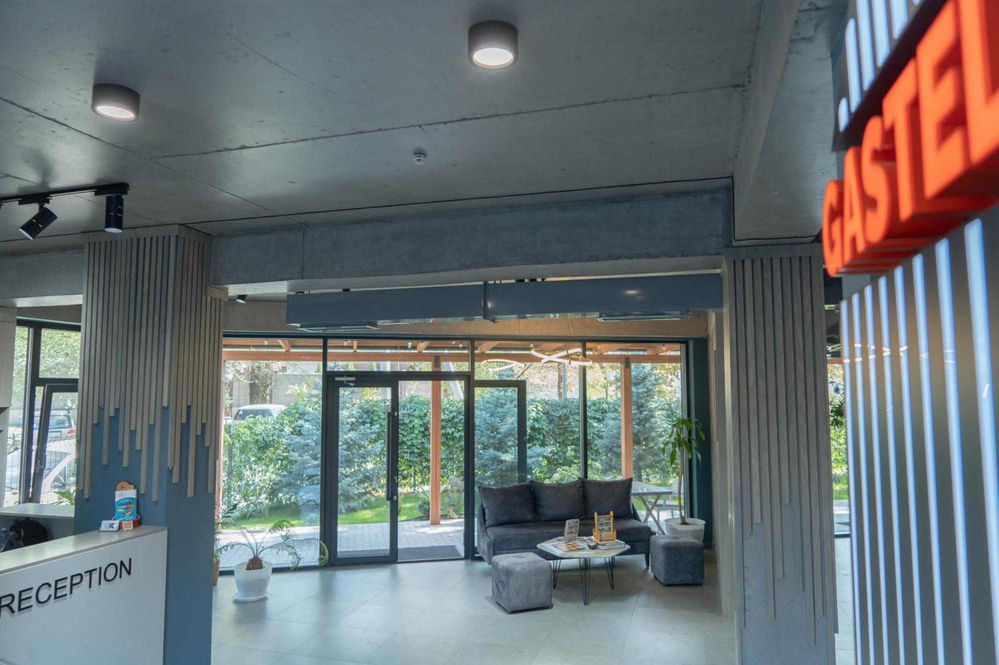 Gastello Hotel Бишкек Екстериор снимка