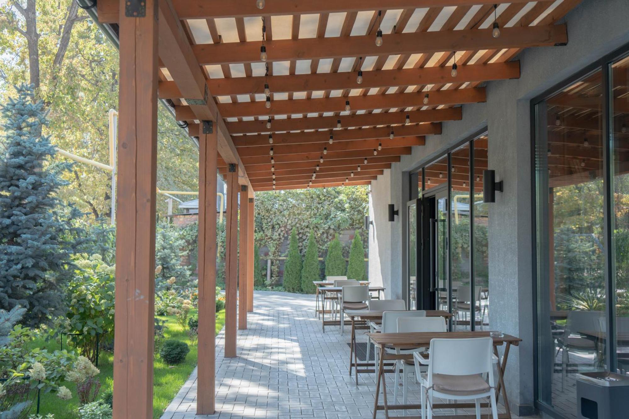 Gastello Hotel Бишкек Екстериор снимка