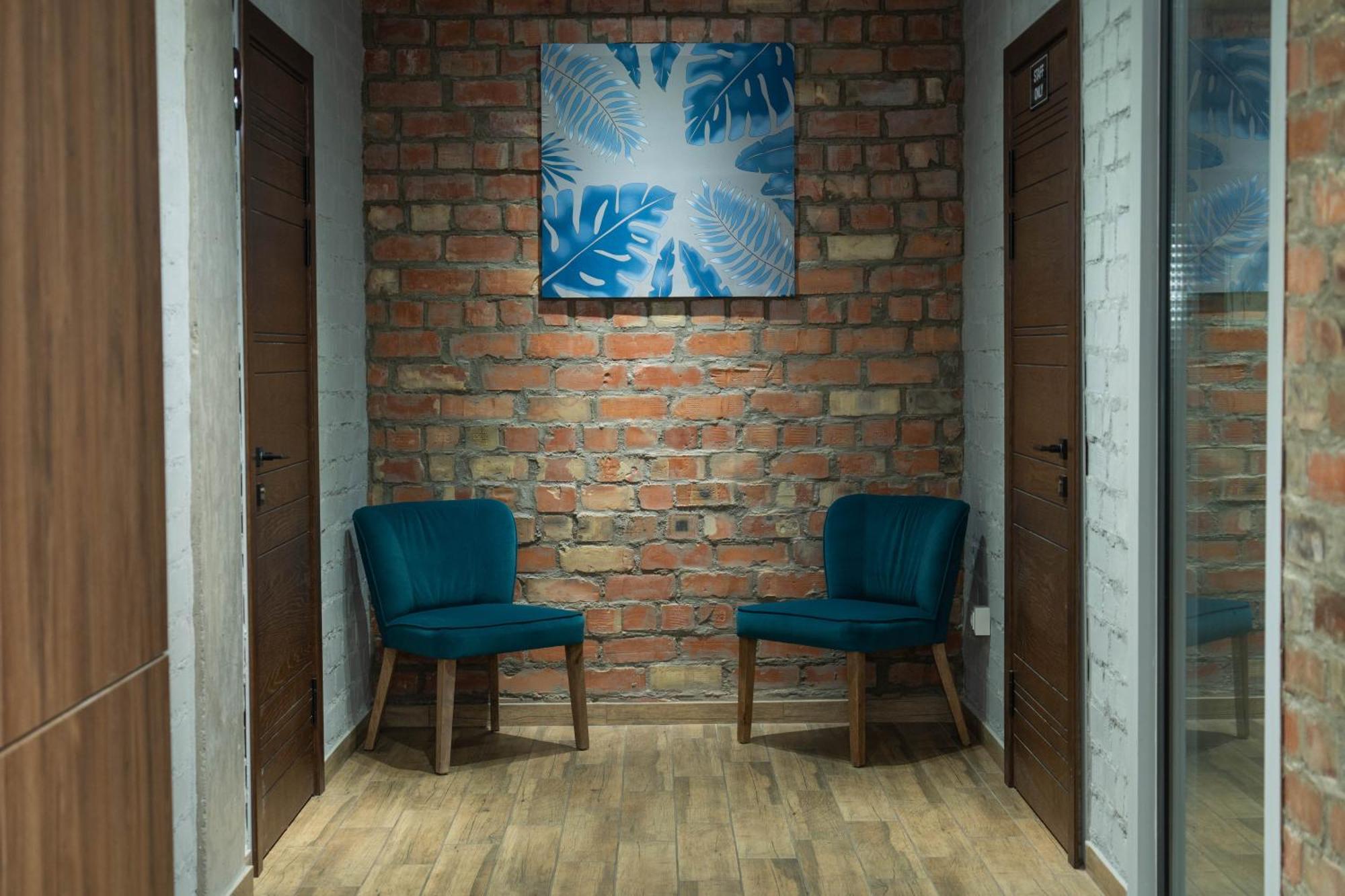 Gastello Hotel Бишкек Екстериор снимка