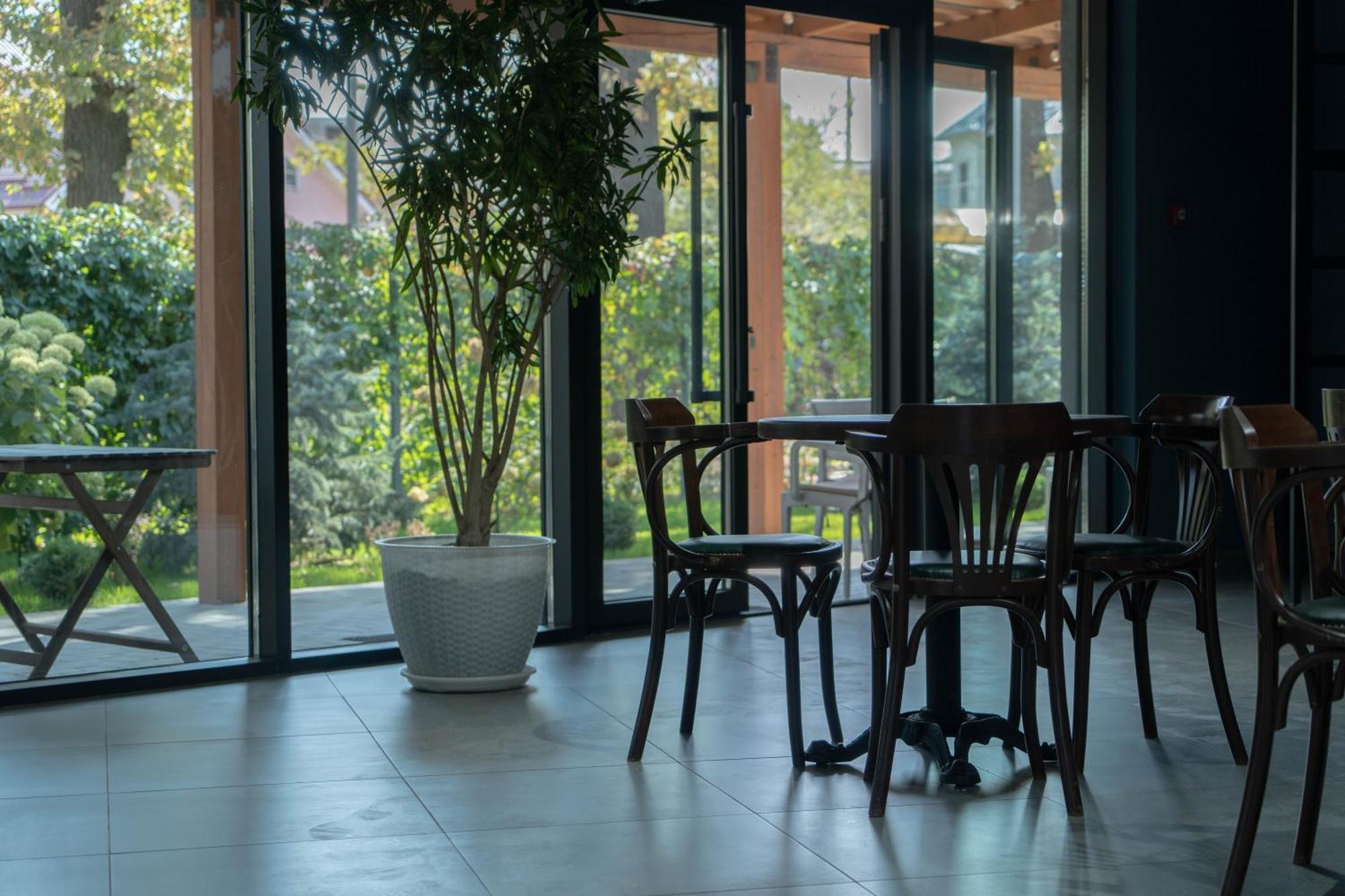 Gastello Hotel Бишкек Екстериор снимка