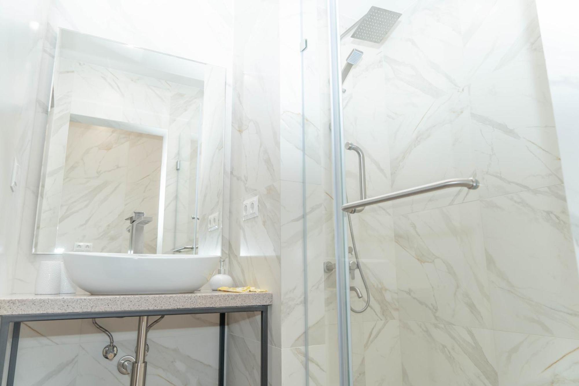Gastello Hotel Бишкек Екстериор снимка