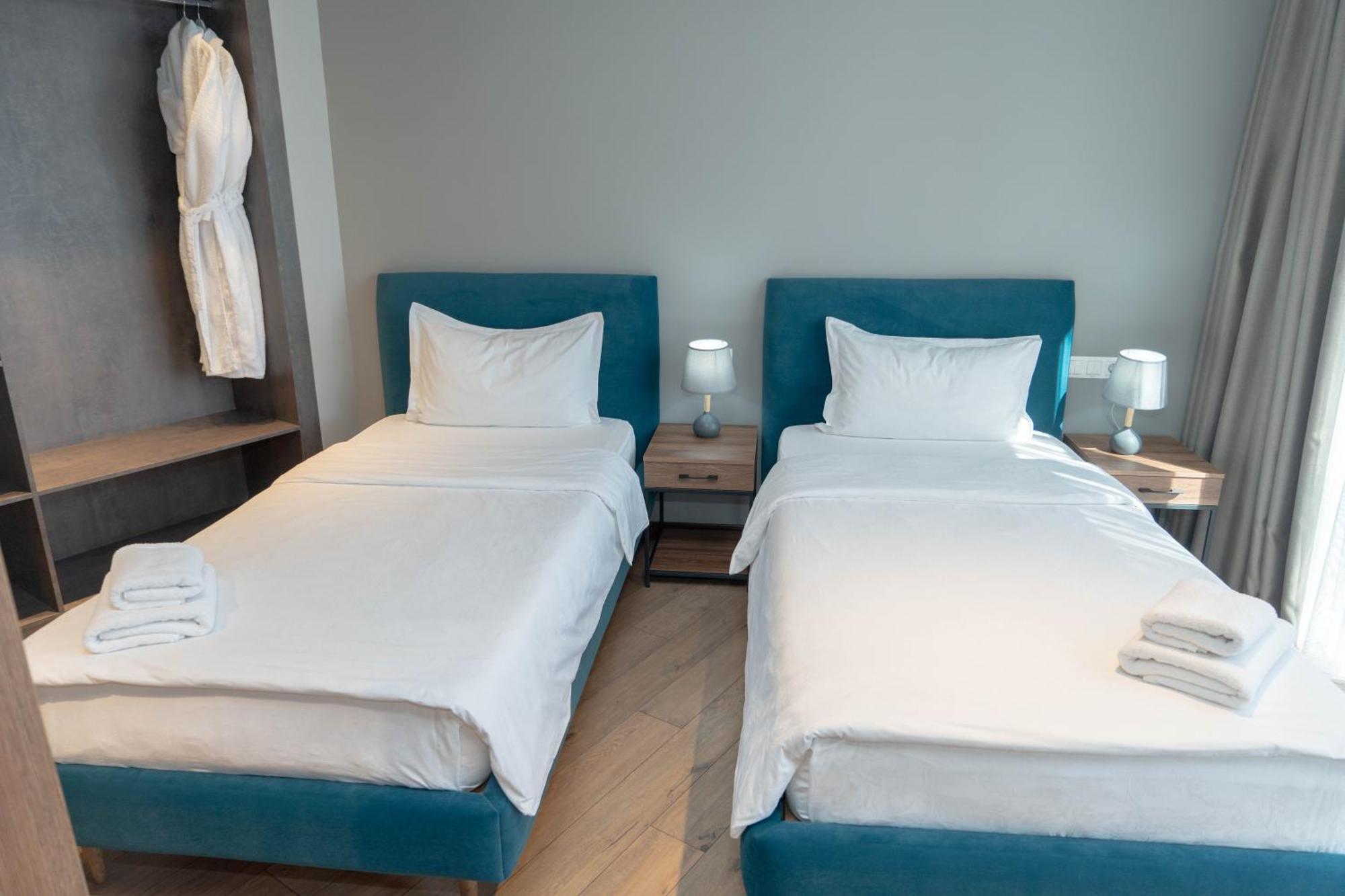 Gastello Hotel Бишкек Екстериор снимка