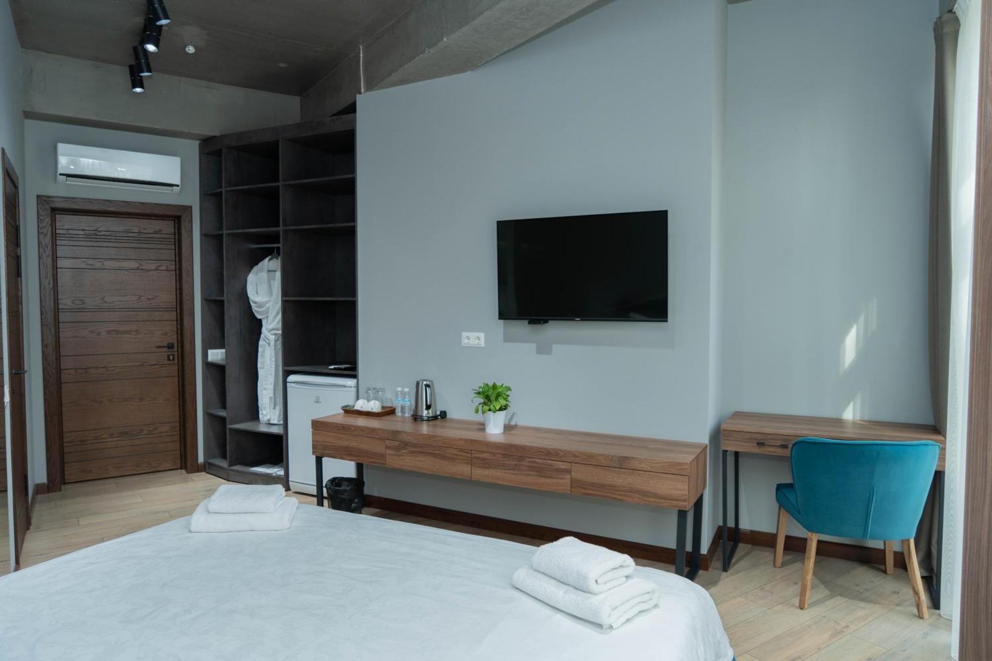 Gastello Hotel Бишкек Екстериор снимка