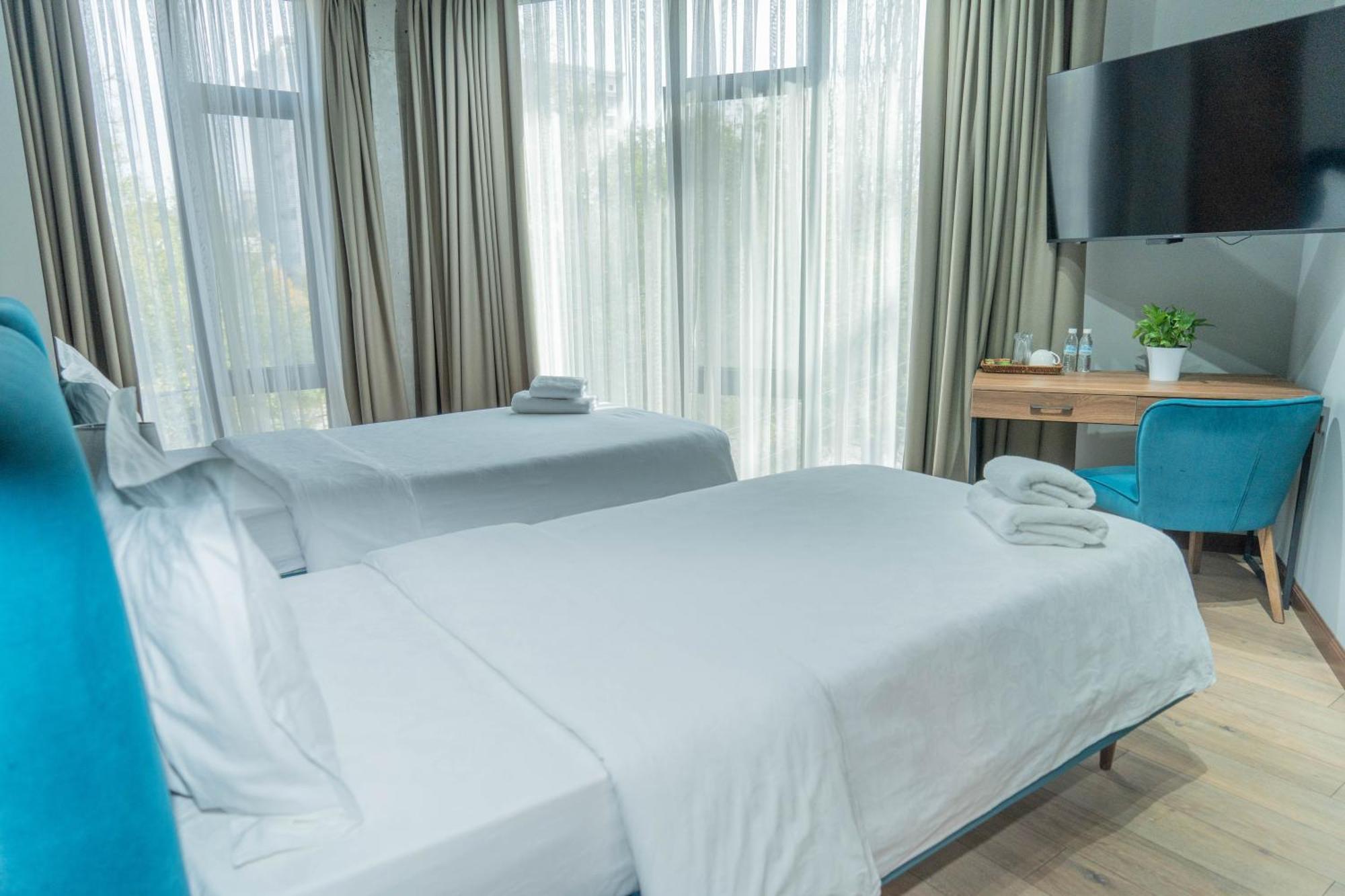 Gastello Hotel Бишкек Екстериор снимка