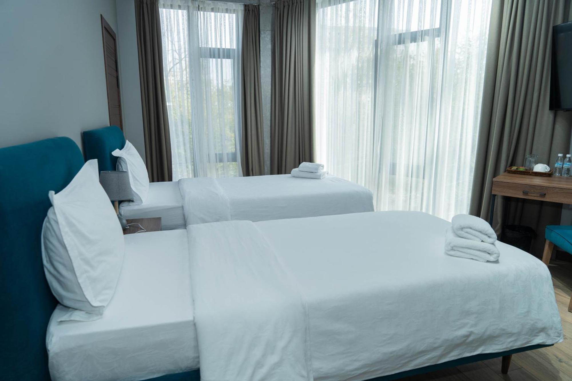 Gastello Hotel Бишкек Екстериор снимка
